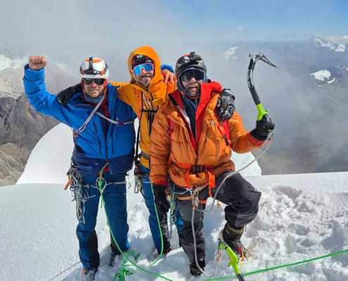 Alpamayo 5947 m
